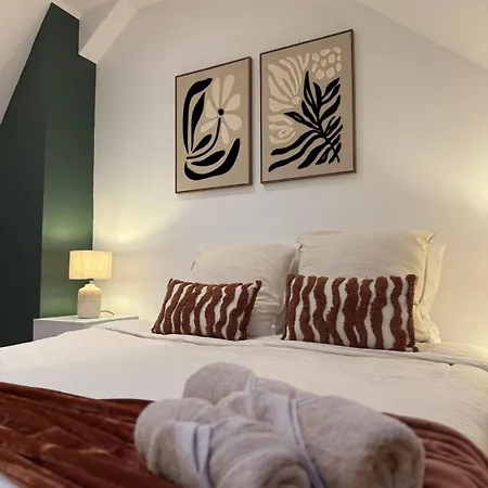 Casa - T4, Proche Apartment